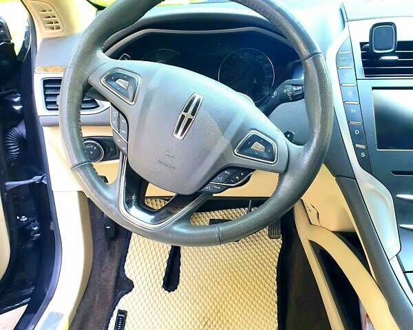 Чорний Лінкольн MKZ, об'ємом двигуна 2 л та пробігом 250 тис. км за 12000 $, фото 9 на Automoto.ua