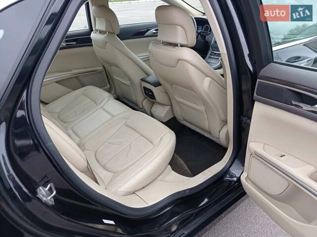 Черный Линкольн МКЗ, объемом двигателя 2 л и пробегом 142 тыс. км за 13500 $, фото 12 на Automoto.ua