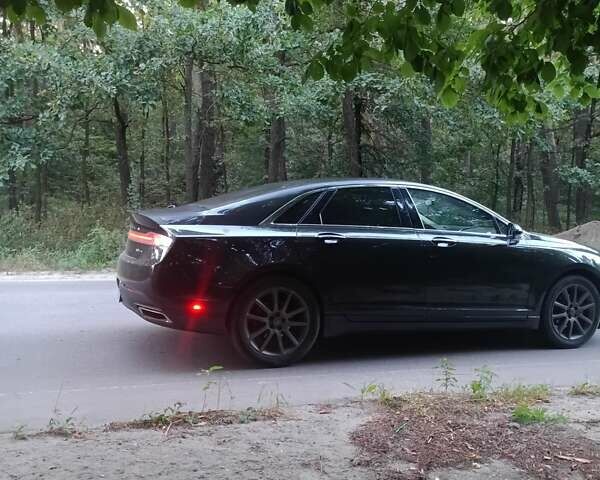 Черный Линкольн МКЗ, объемом двигателя 2 л и пробегом 242 тыс. км за 12800 $, фото 3 на Automoto.ua