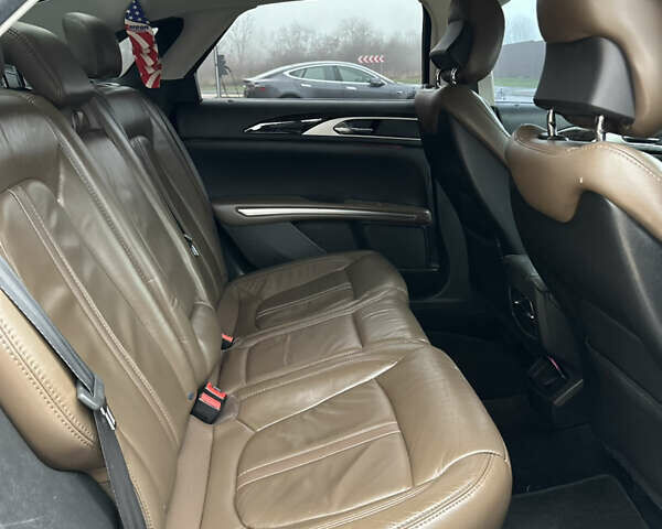 Черный Линкольн МКЗ, объемом двигателя 2 л и пробегом 209 тыс. км за 10000 $, фото 20 на Automoto.ua