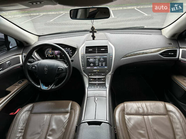 Черный Линкольн МКЗ, объемом двигателя 2 л и пробегом 209 тыс. км за 10000 $, фото 22 на Automoto.ua