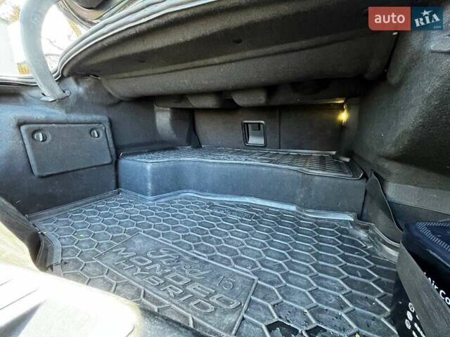 Черный Линкольн МКЗ, объемом двигателя 2 л и пробегом 170 тыс. км за 15999 $, фото 22 на Automoto.ua