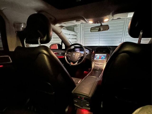 Черный Линкольн МКЗ, объемом двигателя 2 л и пробегом 221 тыс. км за 10800 $, фото 3 на Automoto.ua