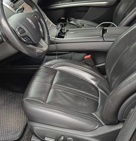 Черный Линкольн МКЗ, объемом двигателя 2 л и пробегом 162 тыс. км за 11000 $, фото 7 на Automoto.ua