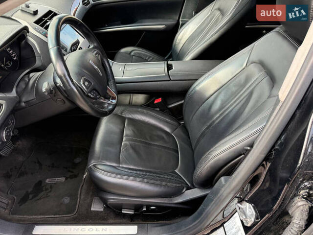 Черный Линкольн МКЗ, объемом двигателя 2 л и пробегом 145 тыс. км за 13600 $, фото 9 на Automoto.ua