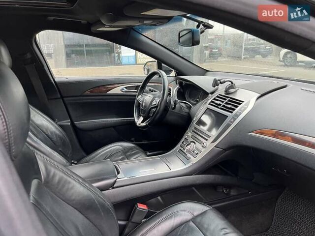 Черный Линкольн МКЗ, объемом двигателя 2 л и пробегом 190 тыс. км за 13500 $, фото 9 на Automoto.ua