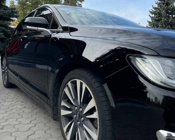 Черный Линкольн МКЗ, объемом двигателя 2 л и пробегом 245 тыс. км за 12500 $, фото 1 на Automoto.ua