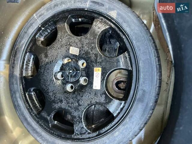 Черный Линкольн МКЗ, объемом двигателя 3 л и пробегом 185 тыс. км за 11900 $, фото 17 на Automoto.ua