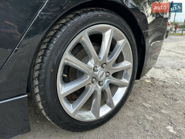 Черный Линкольн МКЗ, объемом двигателя 0 л и пробегом 180 тыс. км за 9400 $, фото 8 на Automoto.ua