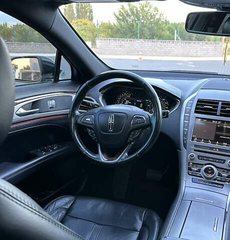 Чорний Лінкольн MKZ, об'ємом двигуна 2 л та пробігом 129 тис. км за 14000 $, фото 27 на Automoto.ua