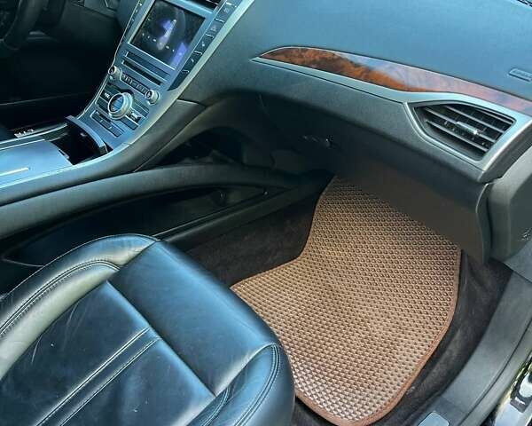 Черный Линкольн МКЗ, объемом двигателя 3 л и пробегом 185 тыс. км за 11900 $, фото 8 на Automoto.ua