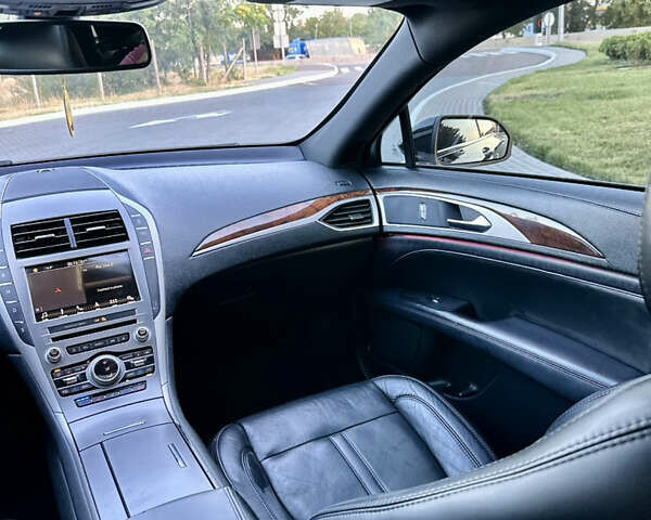 Чорний Лінкольн MKZ, об'ємом двигуна 2 л та пробігом 129 тис. км за 14000 $, фото 28 на Automoto.ua