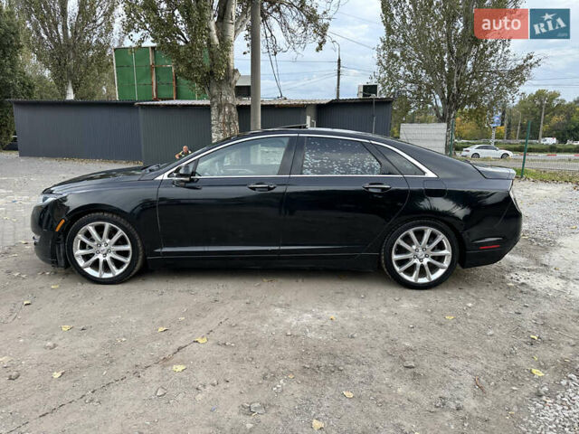 Черный Линкольн МКЗ, объемом двигателя 0 л и пробегом 180 тыс. км за 9400 $, фото 6 на Automoto.ua