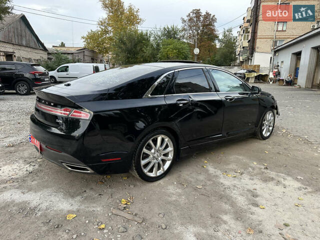 Черный Линкольн МКЗ, объемом двигателя 0 л и пробегом 180 тыс. км за 9400 $, фото 3 на Automoto.ua