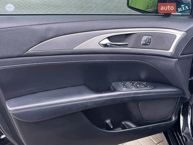 Чорний Лінкольн MKZ, об'ємом двигуна 2 л та пробігом 175 тис. км за 14500 $, фото 17 на Automoto.ua
