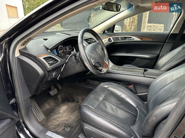 Черный Линкольн МКЗ, объемом двигателя 0 л и пробегом 180 тыс. км за 9400 $, фото 10 на Automoto.ua