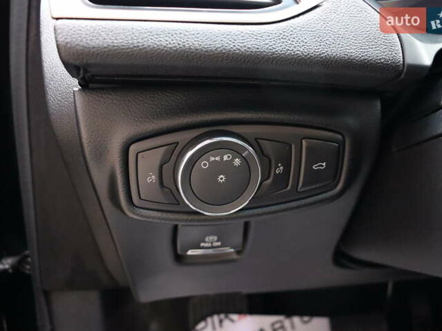 Черный Линкольн МКЗ, объемом двигателя 2 л и пробегом 152 тыс. км за 14900 $, фото 17 на Automoto.ua