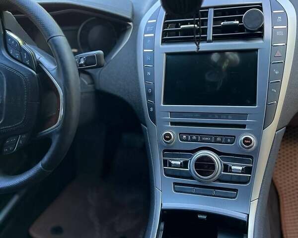 Черный Линкольн МКЗ, объемом двигателя 3 л и пробегом 185 тыс. км за 11900 $, фото 15 на Automoto.ua