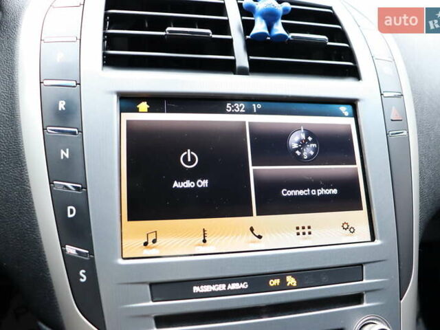 Черный Линкольн МКЗ, объемом двигателя 2 л и пробегом 152 тыс. км за 14900 $, фото 26 на Automoto.ua