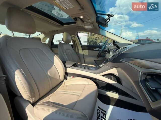 Чорний Лінкольн MKZ, об'ємом двигуна 2 л та пробігом 125 тис. км за 10200 $, фото 15 на Automoto.ua