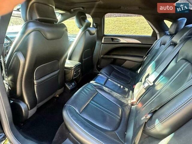 Черный Линкольн МКЗ, объемом двигателя 2 л и пробегом 115 тыс. км за 3000 $, фото 8 на Automoto.ua
