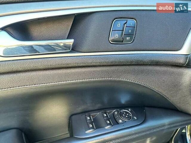 Черный Линкольн МКЗ, объемом двигателя 2 л и пробегом 115 тыс. км за 3000 $, фото 18 на Automoto.ua