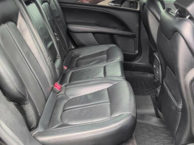 Черный Линкольн МКЗ, объемом двигателя 2 л и пробегом 53 тыс. км за 10000 $, фото 11 на Automoto.ua