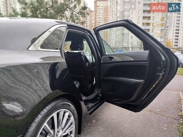Чорний Лінкольн MKZ, об'ємом двигуна 0 л та пробігом 140 тис. км за 17500 $, фото 15 на Automoto.ua