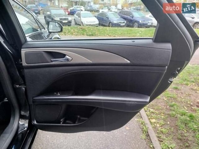 Чорний Лінкольн MKZ, об'ємом двигуна 0 л та пробігом 140 тис. км за 17500 $, фото 18 на Automoto.ua