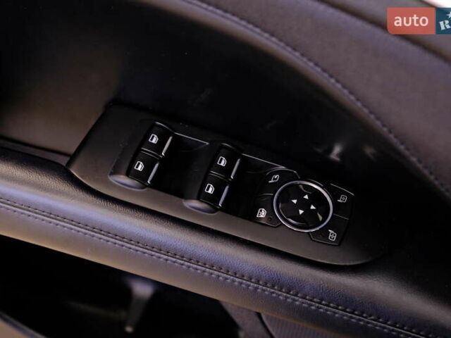 Черный Линкольн МКЗ, объемом двигателя 3 л и пробегом 144 тыс. км за 13900 $, фото 21 на Automoto.ua