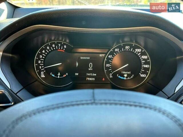 Черный Линкольн МКЗ, объемом двигателя 2 л и пробегом 115 тыс. км за 3000 $, фото 11 на Automoto.ua