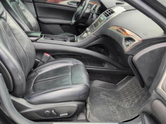 Черный Линкольн МКЗ, объемом двигателя 2 л и пробегом 53 тыс. км за 10000 $, фото 7 на Automoto.ua