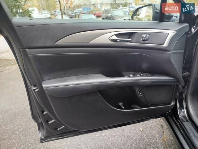 Чорний Лінкольн MKZ, об'ємом двигуна 0 л та пробігом 140 тис. км за 17500 $, фото 19 на Automoto.ua