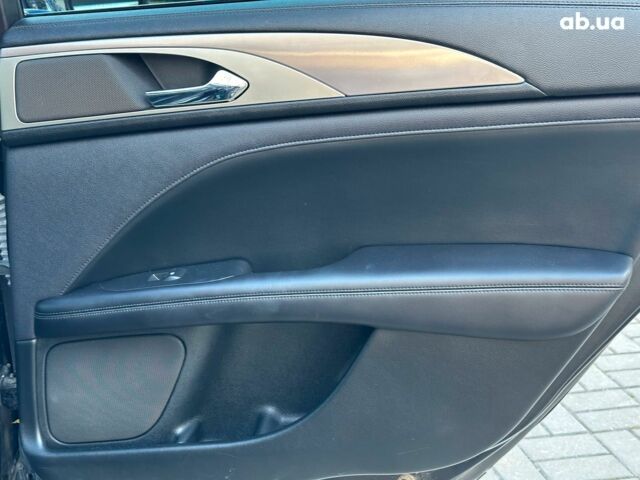 Чорний Лінкольн MKZ, об'ємом двигуна 2 л та пробігом 90 тис. км за 14990 $, фото 18 на Automoto.ua