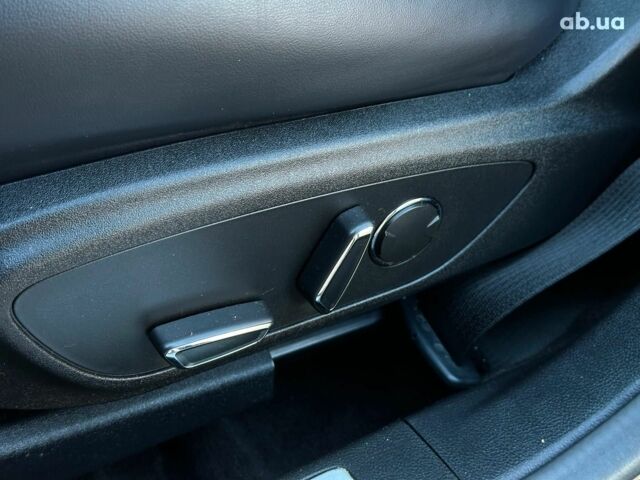 Чорний Лінкольн MKZ, об'ємом двигуна 2 л та пробігом 90 тис. км за 14990 $, фото 13 на Automoto.ua