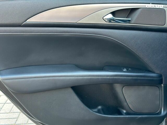 Чорний Лінкольн MKZ, об'ємом двигуна 2 л та пробігом 90 тис. км за 14990 $, фото 16 на Automoto.ua