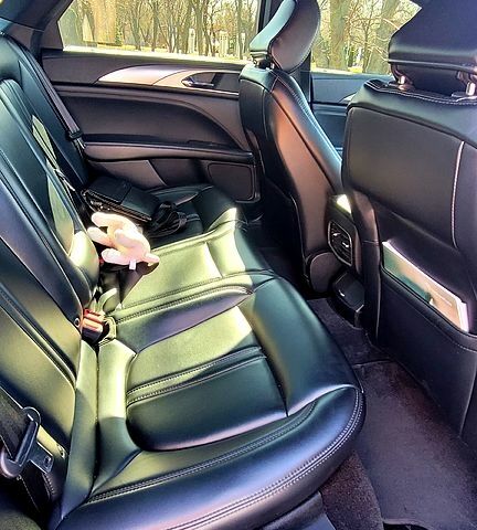 Черный Линкольн МКЗ, объемом двигателя 2 л и пробегом 92 тыс. км за 22500 $, фото 7 на Automoto.ua
