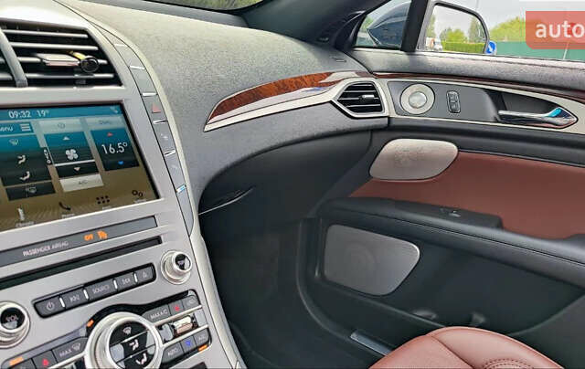 Чорний Лінкольн MKZ, об'ємом двигуна 2 л та пробігом 80 тис. км за 19500 $, фото 28 на Automoto.ua