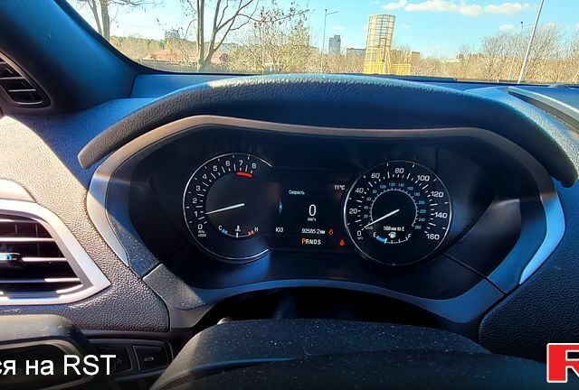 Черный Линкольн МКЗ, объемом двигателя 2 л и пробегом 92 тыс. км за 22500 $, фото 10 на Automoto.ua