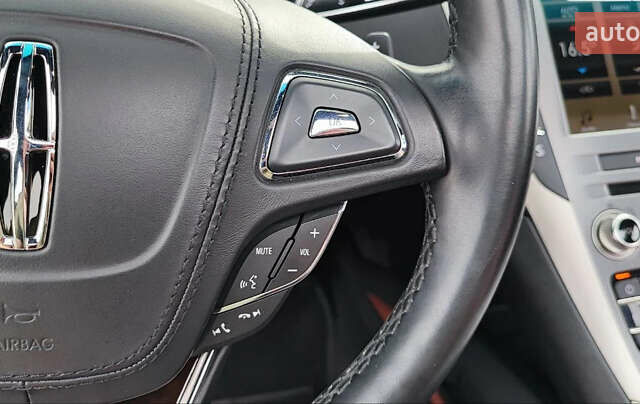 Чорний Лінкольн MKZ, об'ємом двигуна 2 л та пробігом 80 тис. км за 19500 $, фото 23 на Automoto.ua