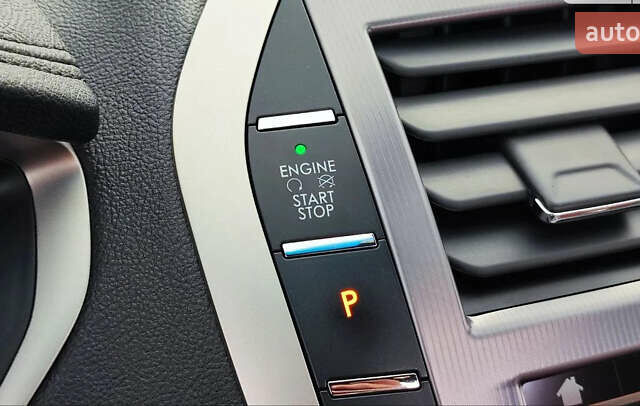 Чорний Лінкольн MKZ, об'ємом двигуна 2 л та пробігом 80 тис. км за 19500 $, фото 24 на Automoto.ua