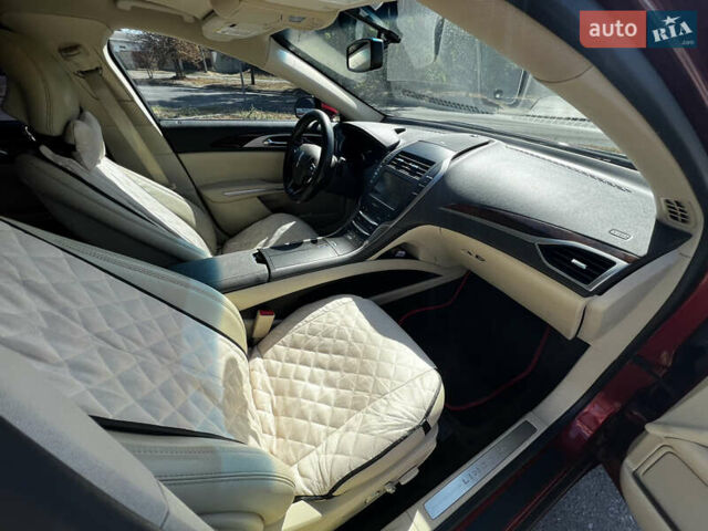 Красный Линкольн МКЗ, объемом двигателя 2 л и пробегом 147 тыс. км за 13300 $, фото 9 на Automoto.ua