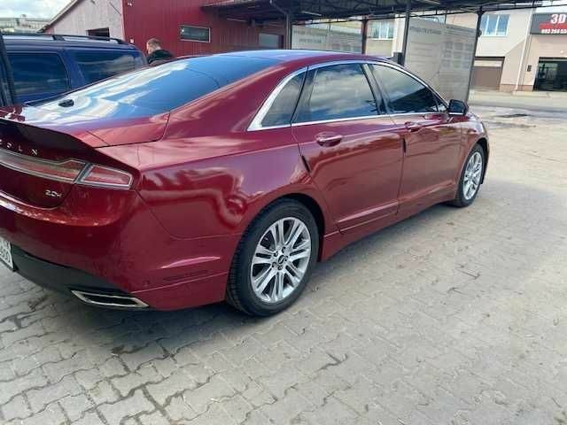 Красный Линкольн МКЗ, объемом двигателя 2 л и пробегом 256 тыс. км за 11500 $, фото 6 на Automoto.ua
