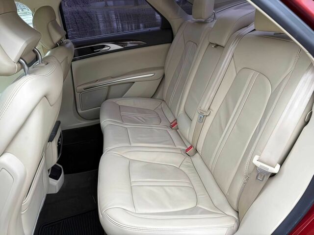 Красный Линкольн МКЗ, объемом двигателя 2 л и пробегом 83 тыс. км за 6000 $, фото 11 на Automoto.ua