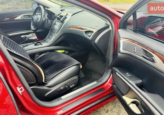 Красный Линкольн МКЗ, объемом двигателя 2 л и пробегом 141 тыс. км за 12500 $, фото 8 на Automoto.ua