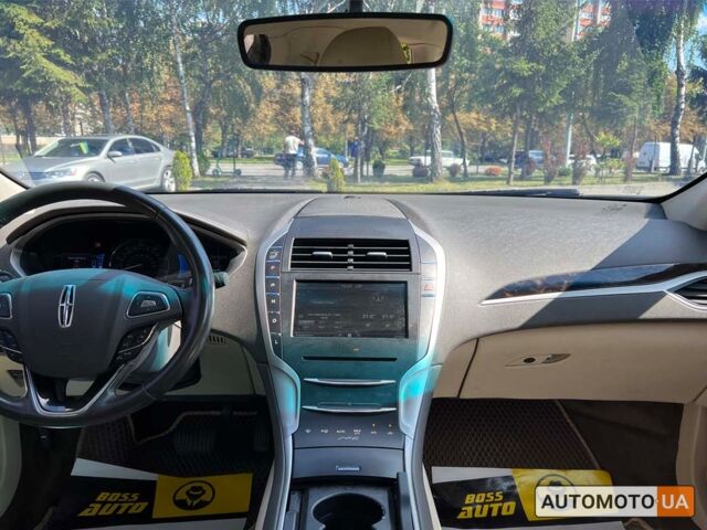 Красный Линкольн МКЗ, объемом двигателя 2 л и пробегом 71 тыс. км за 16990 $, фото 13 на Automoto.ua