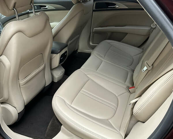 Червоний Лінкольн MKZ, об'ємом двигуна 2 л та пробігом 133 тис. км за 14500 $, фото 6 на Automoto.ua