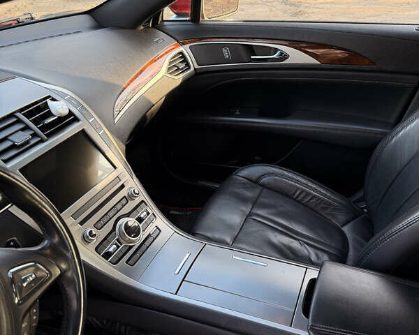 Красный Линкольн МКЗ, объемом двигателя 2 л и пробегом 112 тыс. км за 16250 $, фото 11 на Automoto.ua
