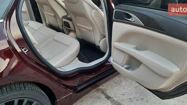 Красный Линкольн МКЗ, объемом двигателя 2 л и пробегом 116 тыс. км за 24789 $, фото 11 на Automoto.ua