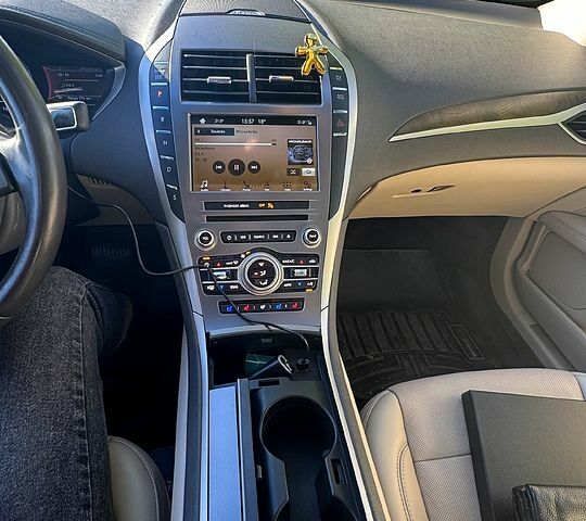 Червоний Лінкольн MKZ, об'ємом двигуна 2 л та пробігом 148 тис. км за 19700 $, фото 8 на Automoto.ua